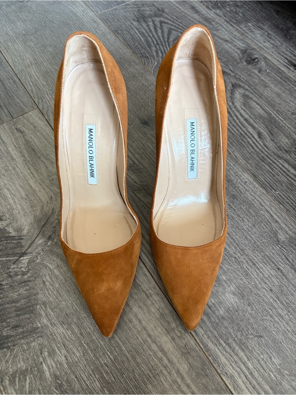 Manolo Blahnik Tan Suede Pointed-Toe Pumps - EU 38